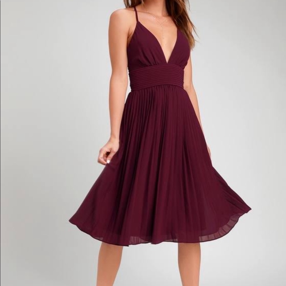Lulus Love Me to The Moon Burgundy Pleated Midi